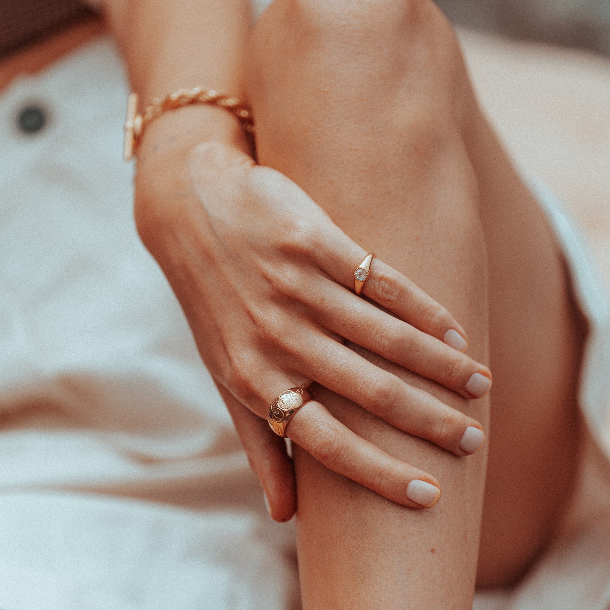 Ariana Pinky Ring Moonstone