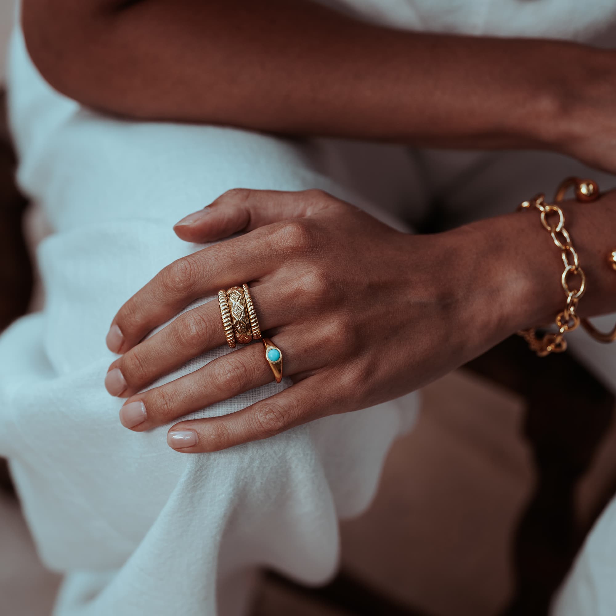 GOLD-ATTINA-TWISTED-ROPE-RING-DSC07555-HIGH-RES-ORIGINALS-CABINET-JEWELLERY-CHLOE-UPTON-STUDIO-PHOTOGRAPHY