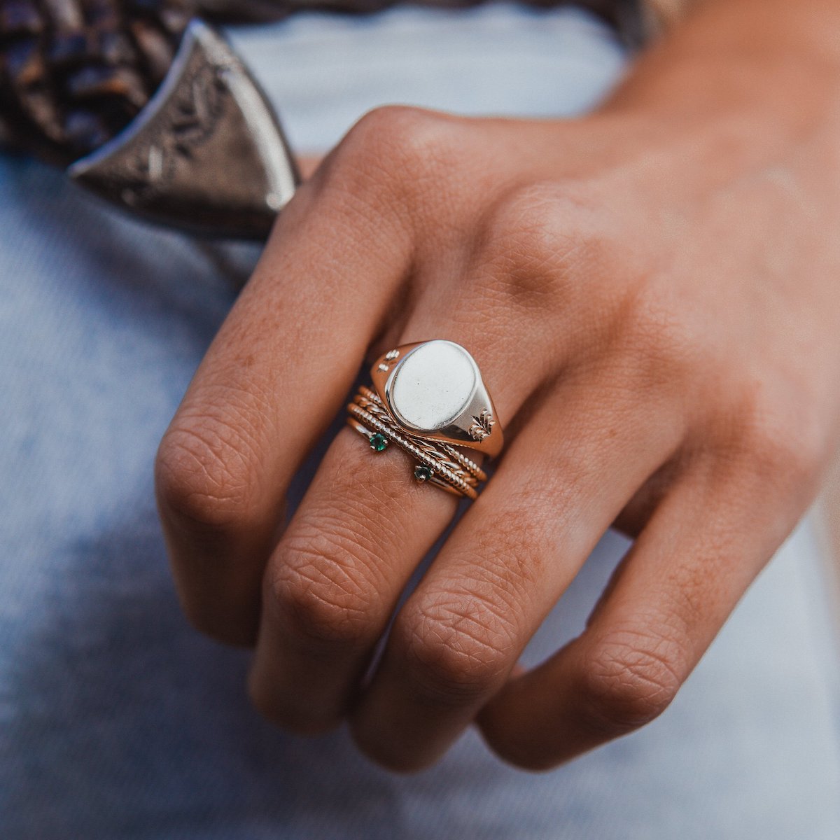 CHUNKY-SABAL-SIGNET-RING-CABINET-JEWELLERY