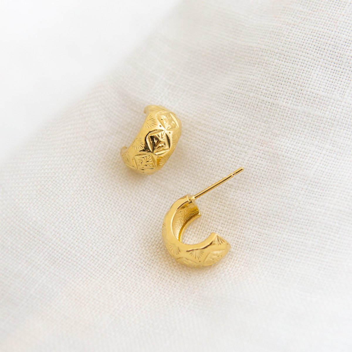 DIAMOND-PALM-EAR-CUFF-EARRINGS-CABINET-JEWELLERY