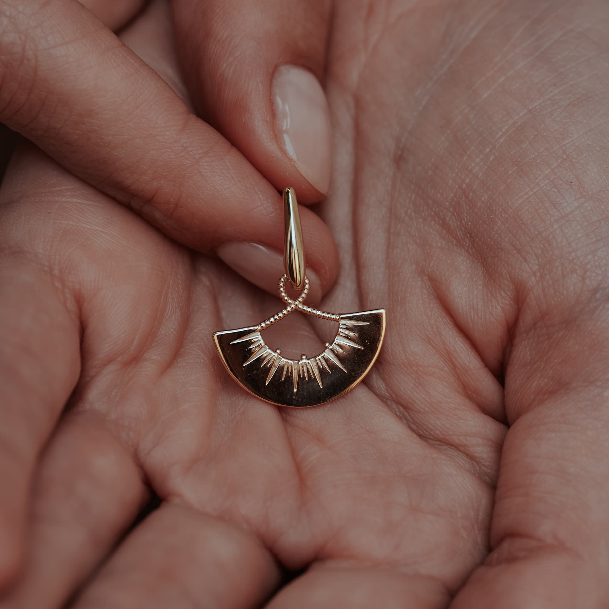 Small Fan Earrings Viper Top