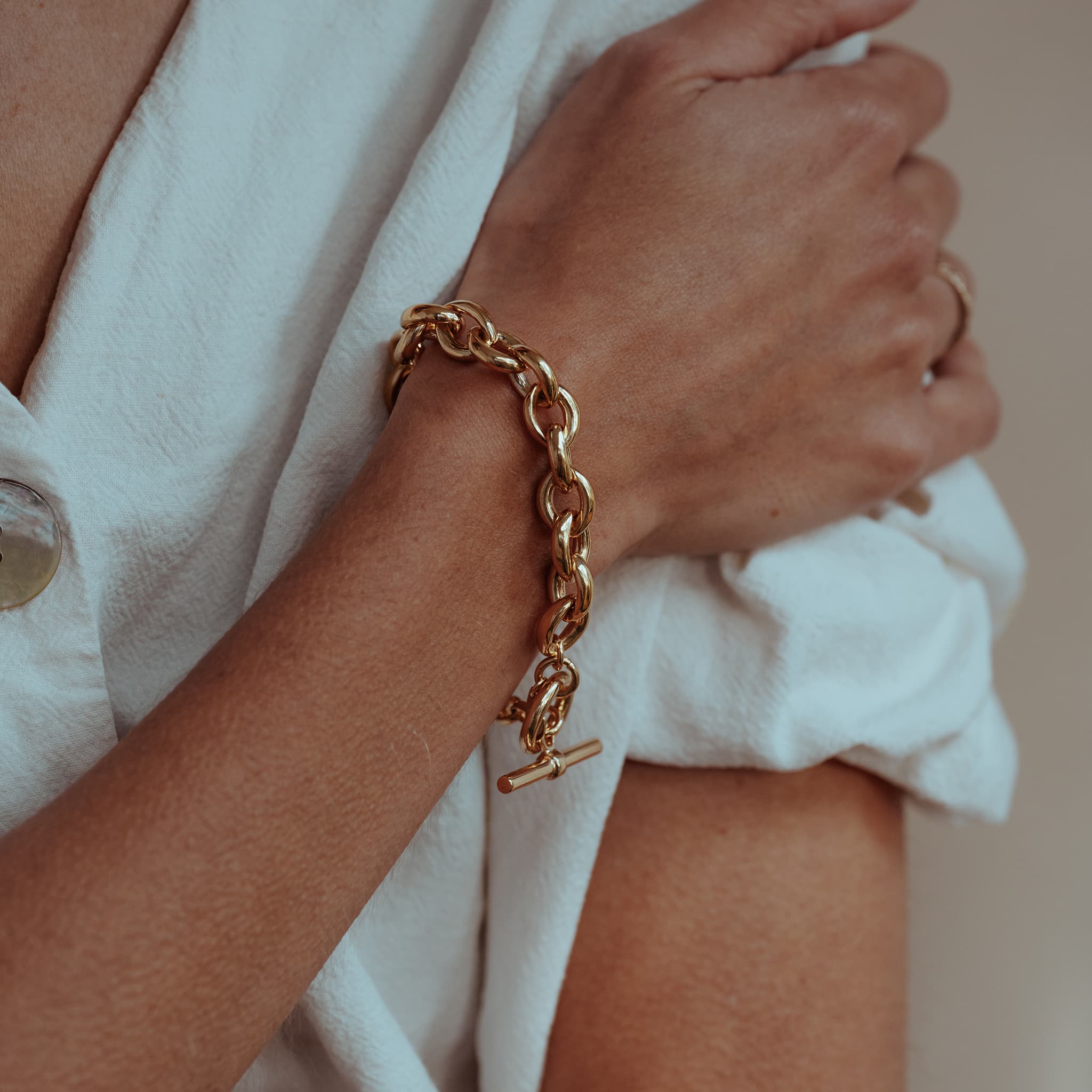 Aida Chunky Chain Bracelet Oversized T Bar
