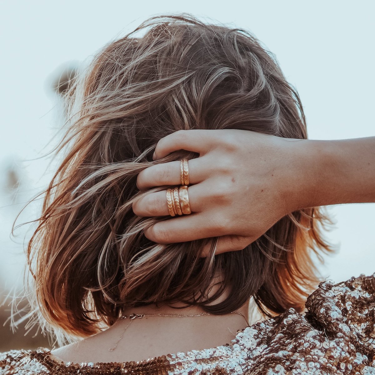 GOLD-DIAMOND-PALM-RING-CABINET-JEWELLERY