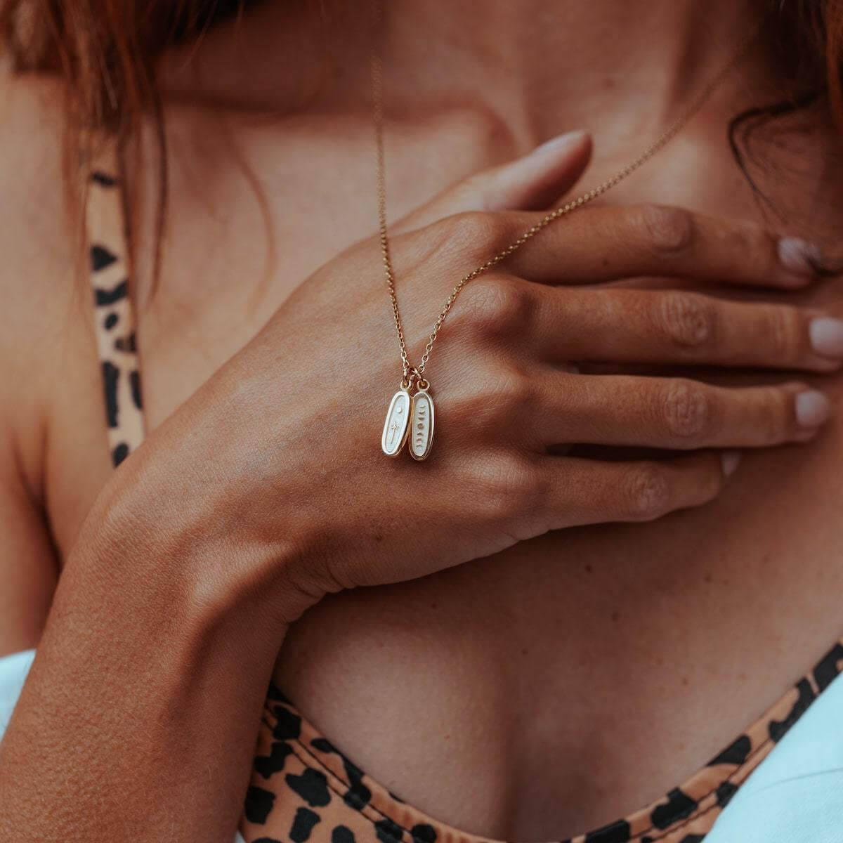 MEET-ME-UNDER-THE-MOON-MINI-GOLD-PENDANT-CABINET-JEWELLERY