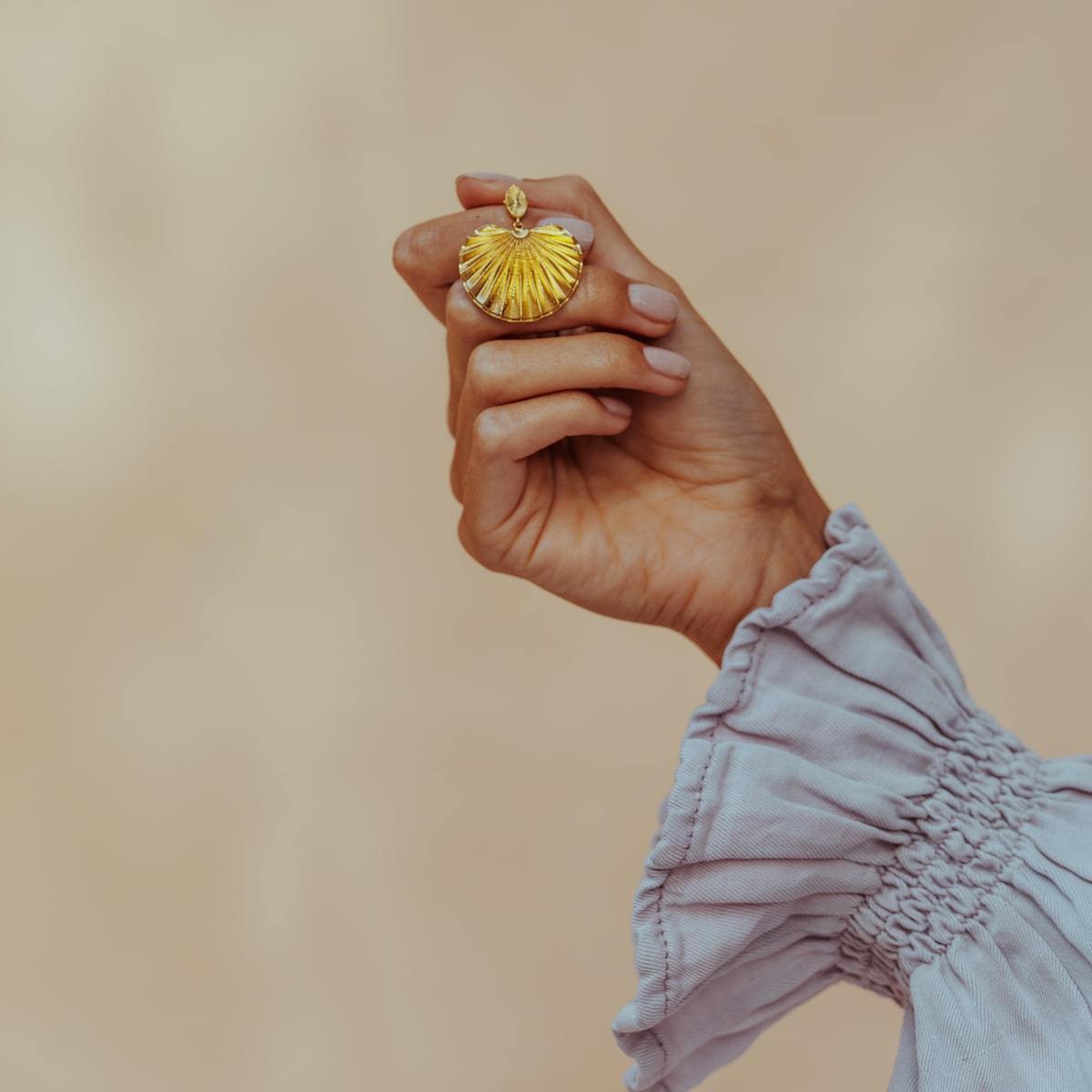 PALM-HEIGHTS-GOLD-STATEMENT-EARRINGS-CABINET-JEWELLERY