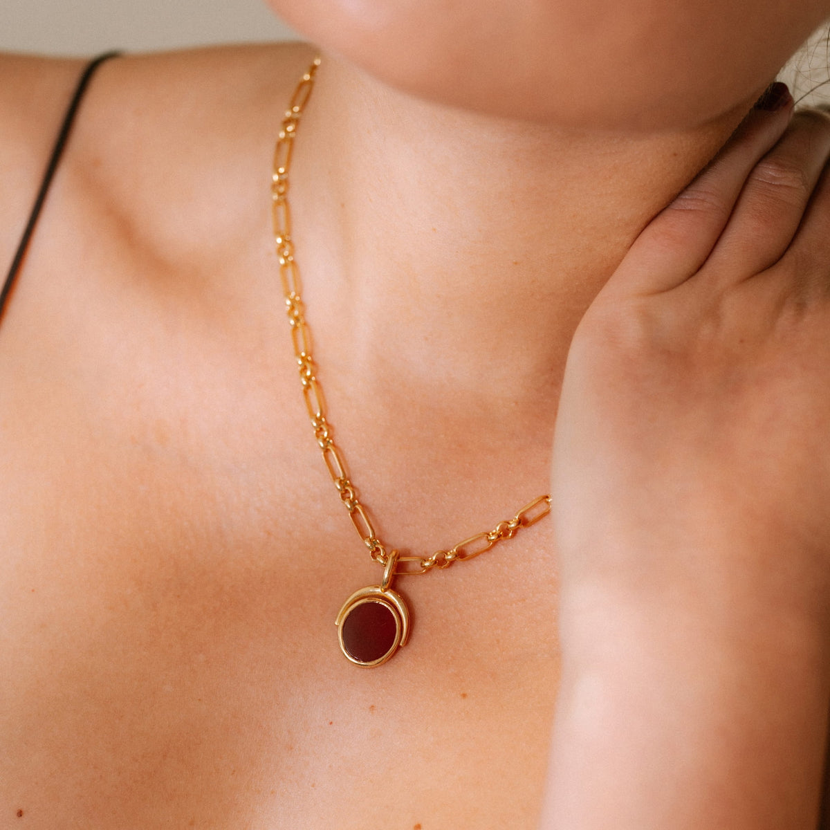 Ariel Pendant Iris Chain | Deep Orange Carnelian