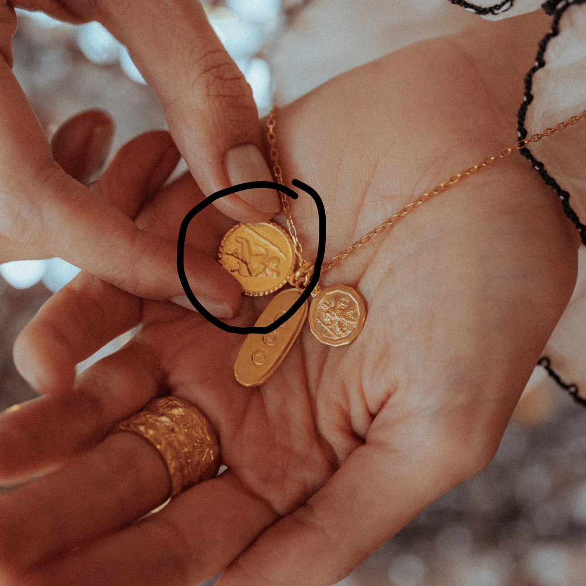 Small Traveller Pendant