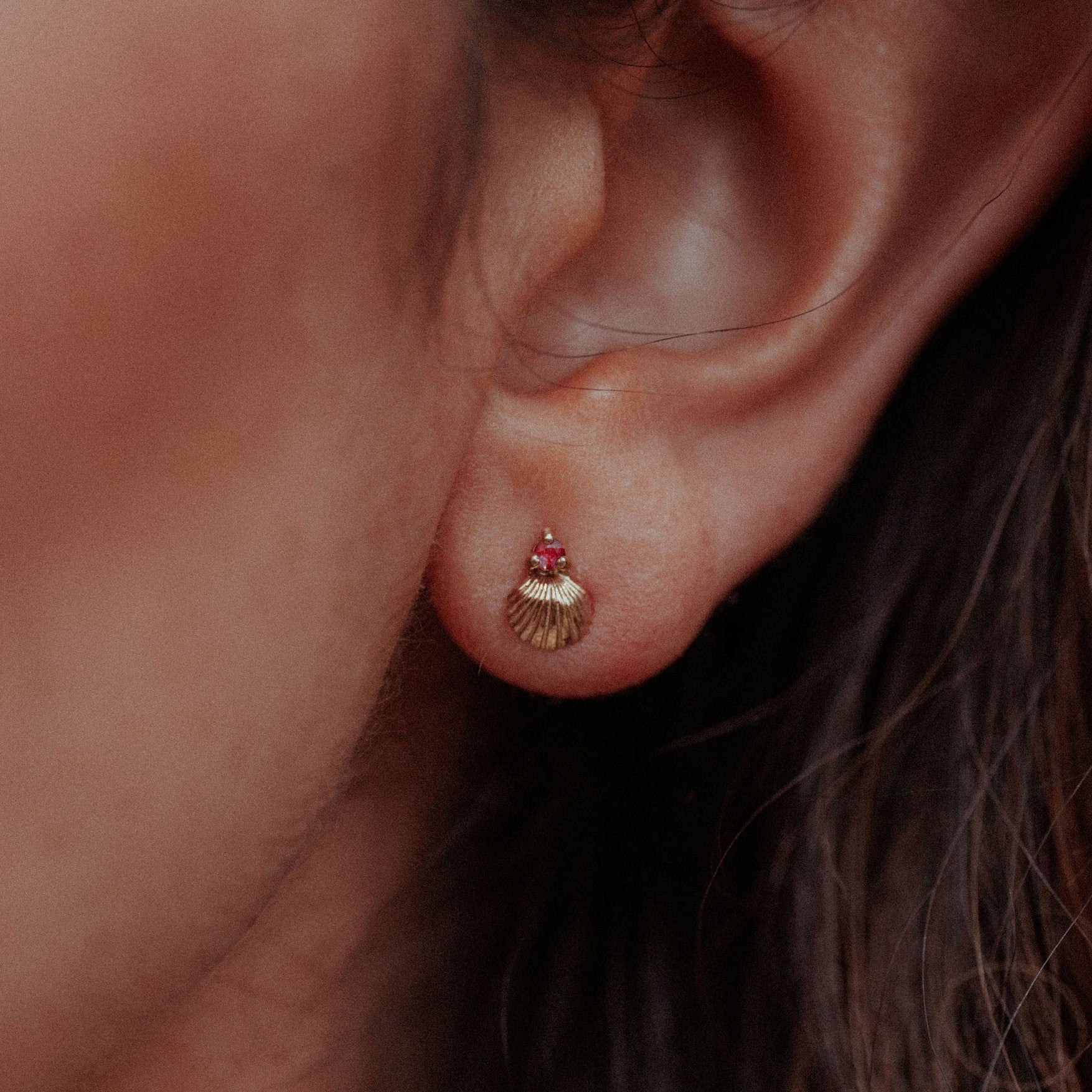 Naia Shell Studs Ruby