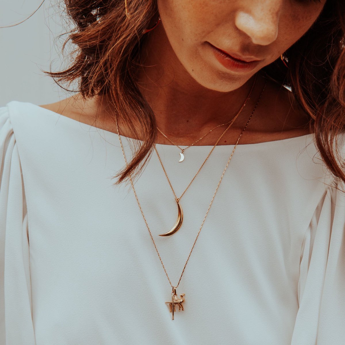 ASCENSION-MOON-CHARM-PENDANT-CABINET-JEWELLERY