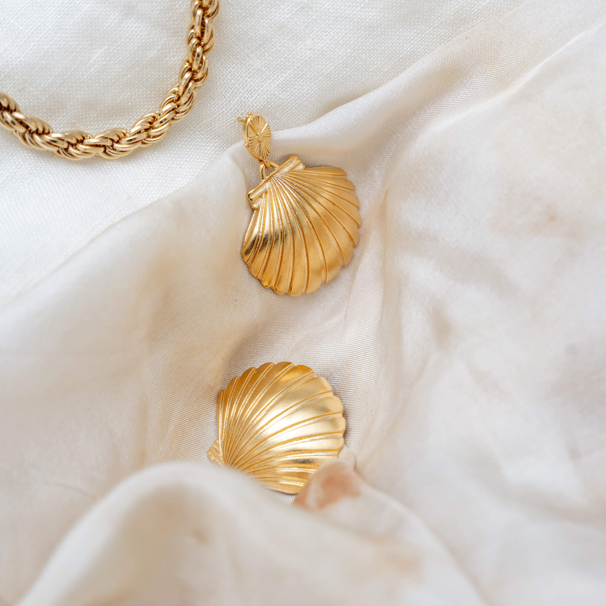 Ulla Shell Earrings | Sterling Silver