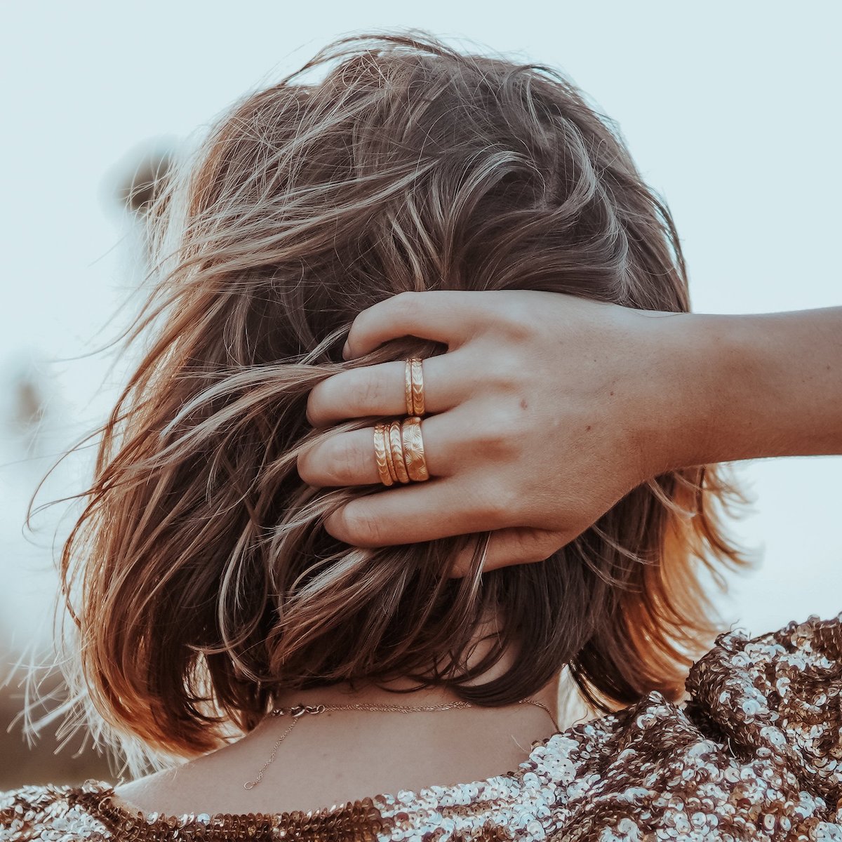 ENGRAVED-TRAVELER-PALM-RING-CABINET-JEWELLERY