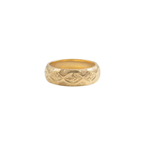 GOLD-DIAMOND-PALM-RING-CABINET-JEWELLERY