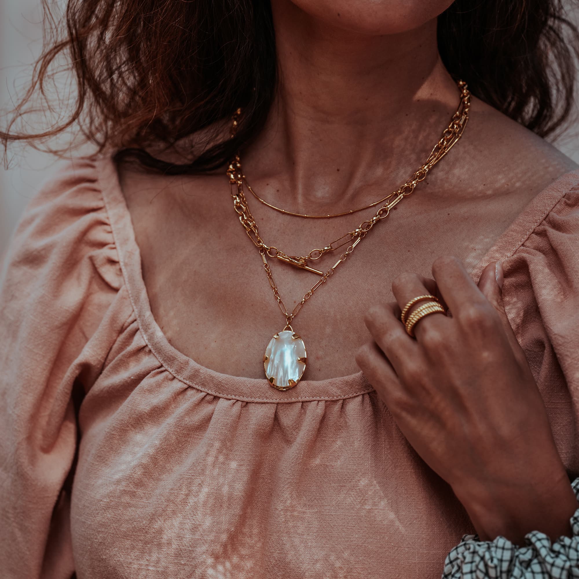 LARGE-TALISMAN-MOTHER-OF-PEARL-NECKLACE-VINTAGE-CHAIN-DSC07820-HIGH-RES-ORIGINALS-CABINET-JEWELLERY-CHLOE-UPTON-STUDIO-PHOTOGRAPHY