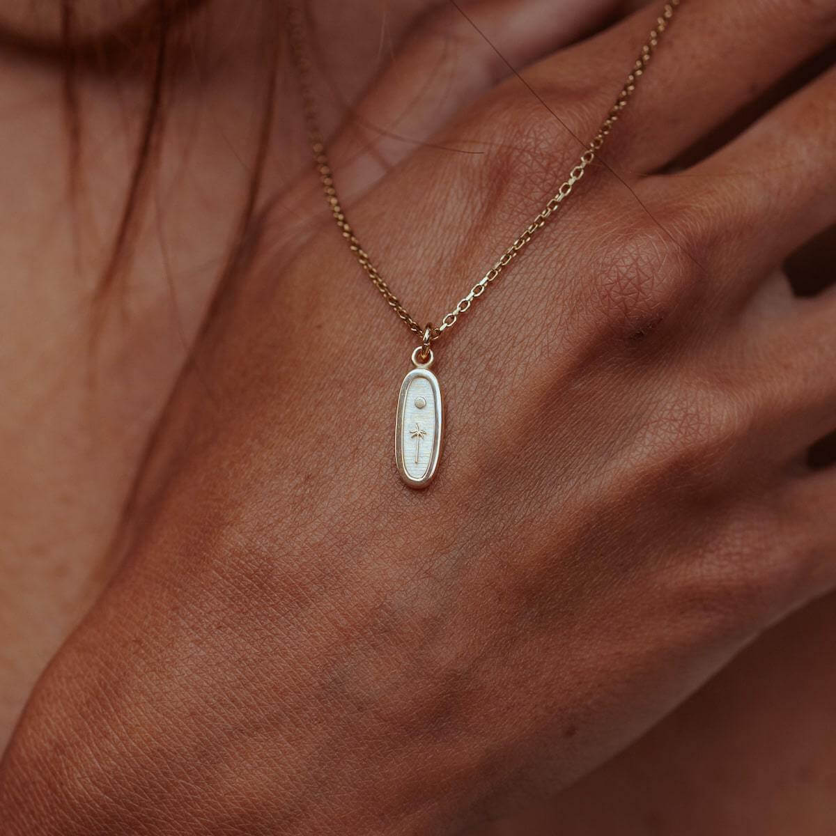 MEET-ME-UNDER-THE-MOON-MINI-GOLD-PENDANT-CABINET-JEWELLERY